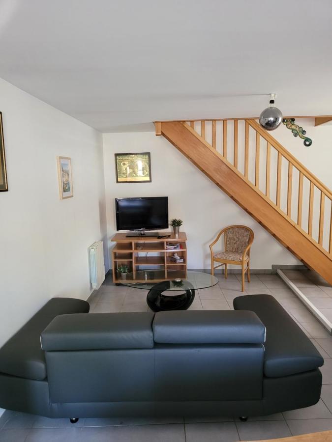 Appartement Meuble Duplex T3. Бом-ле-Дам Екстер'єр фото